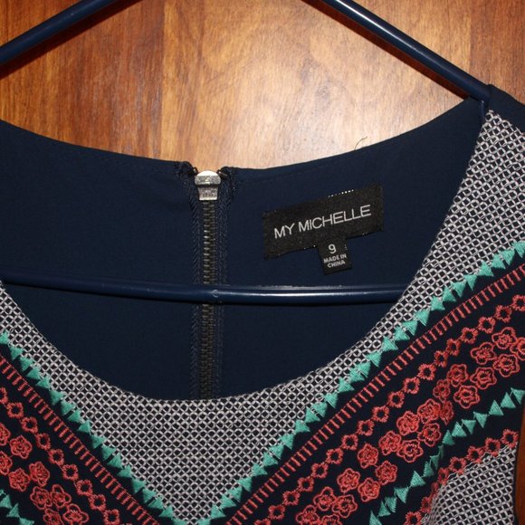 Dress - Picture 2 of 4